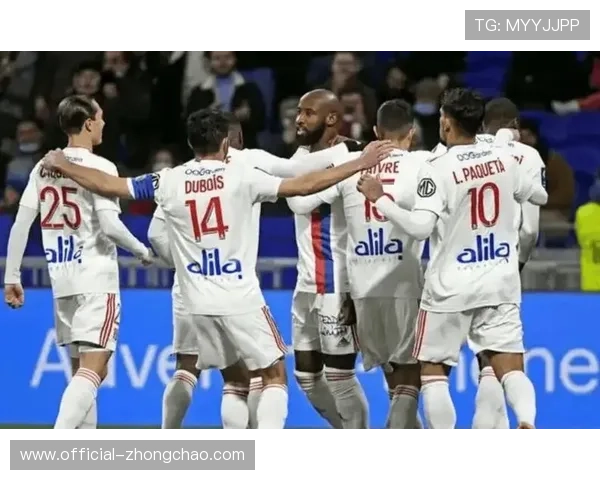 摩纳哥1-3里昂,库利巴利染红改变战局